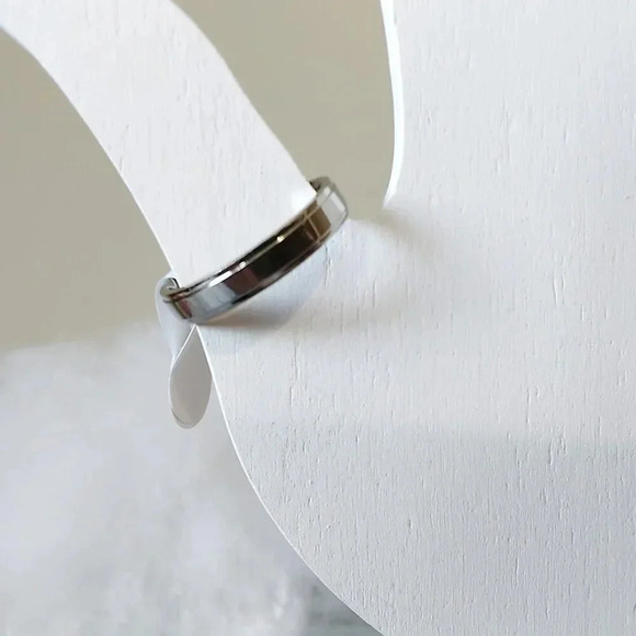 Unisex Beveled Stainless Steel Ring - Size 9.25 - Picture 3 of 5